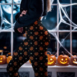 ブラックハロウィーンカボチャとスター レギンス<br><div class="desc">これらのブラックハロウィンカボチャと星のレギンスとハロウィーンの精神に入る。オレンジ鮮やか色のカボチャとスターお洒落を深いブラックの背景に置き、これらのレギンスはあなたのワードローブにフェスティバルとヴィンテージハロウィーンの魅力をもたらす。ハローウィンパーティ、外出、カジュアル不気味なシーズンラウンジに最適な、これらのレギンスは休日のスタイルと心地よいを組み合わよくはしゃぐせた。</div>