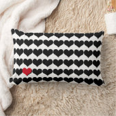 ブラックハートと独身の赤いハート ランバークッション (ブランケット)