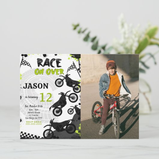 ブラックバイク誕生日フォト招待状 招待状 (スタンド正面)