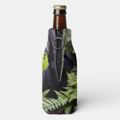 ブラックバニーのルシファー：いたずらの暗いバンドル ボトルクーラー (ボトル裏面)