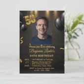 ブラックバルーンとゴールドの紙吹雪の写真 50歳の誕生日 招待状 (スタンド正面)