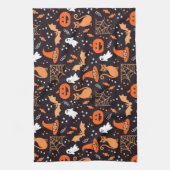 ブラックバ図解入りの、写真付きのッグ上の可愛いハロウィンキャラクター キッチンタオル (縦)