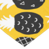ブラックパイナップル テーブルクロス (アングル)