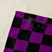 ブラックパープルチェック市松模様にチェッカーボードパターン ビーチタオル (インサイチュ)