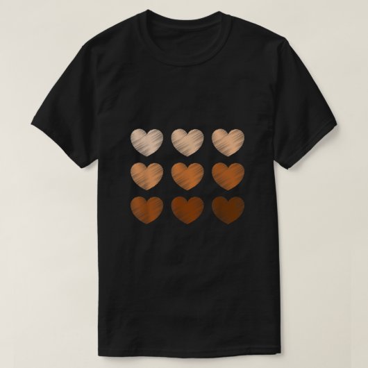 ブラックヒストリ月プライドメラニン肌トーンハート Tシャツ (デザイン正面)