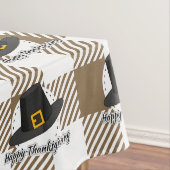 ブラックピルグリムハットオンブラウンプレイド – Thanksgiving テーブルクロス (インサイチュ)