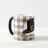 ブラックピルグリムハットオンブラウンプレイド – Thanksgiving モーフィングマグカップ (正面左)