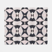 ブラックピンクローズ金ゴールド万華鏡のように千変万化するパターン幾何学 フリースブランケット (正面(横))