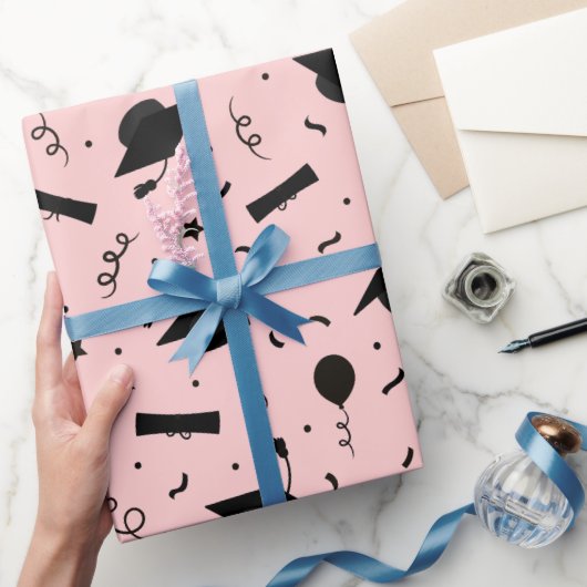ブラックピンク赤面卒業キャップトス ラッピングペーパー (ギフト)