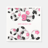 ブラックピンサッカーボール女の子の誕生日パーティー スタンダードカクテルナプキン (正面)