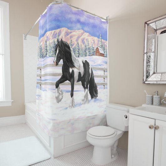 ブラックピートピエバルジプシーヴァンナーウマ荷車を引くーズ シャワーカーテン (インサイチュ)