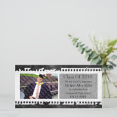 ブラックフィルムフレームグランジ卒業フォトカード 案内状 (スタンド正面)