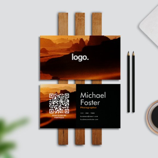 ブラックフォトグラファーモダンスキャナブルQrcode 名刺