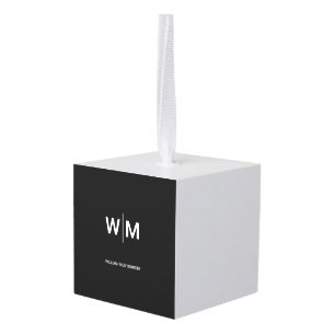 ブラックブランドロゴ   業務企業の会社 キューブオーナメント