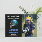 ブラックブルーフォトサッカー誕生日招待状 招待状 (スタンド正面)