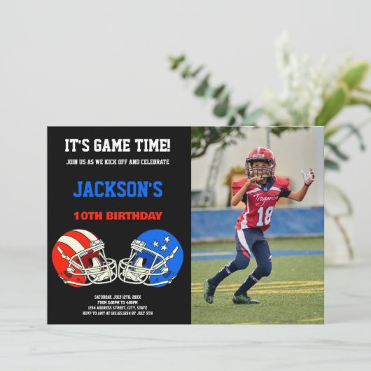 ブラックブルー対レッドフォトサッカー誕生日 招待状 (スタンド正面)