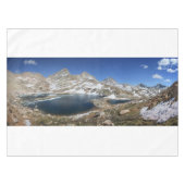 ブラックベアーレイク – シエラ テーブルクロス (正面(横))