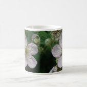 ブラックベリーフラワーマクロマグ コーヒーマグカップ (中央)