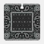 ブラックペイズリーバンダナ誕生日ヒップホップラップのスカーフ メタルオーナメント (裏面)