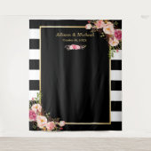 ブラックホワイトストライプ ブラッシュ フローラル ウェディング バックドロップ タペストリー (正面)