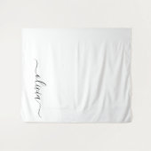 ブラックホワイト モダンスクリプト ガーリー モノグラム ネーム タペストリー (正面(横))