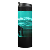 ブラックホースティール（緑がかった色）スカイアンドウォーター タンブラー (回転右)