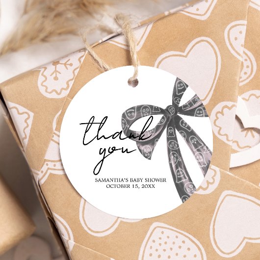 ブラックボウハロウィーンベイビーシャワーラウンド フェイバータグ