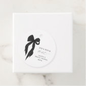 ブラックボウ彼女は結び目のブライダルシャワー フェイバータグ (インサイチュ)