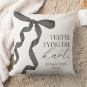 ブラックボウ結び結びブライダルシャワープレゼント クッション (ブランケット)