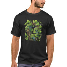 ブラックマンTシャツとグレープつる植物