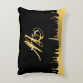 ブラックモダンおよび金ゴールドモノグラムヴィンテージスクリプト アクセントクッション (裏面(縦))