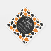 ブラックモダンオレンジアニマルプリント卒業パーティー スタンダードランチョンナプキン (角)