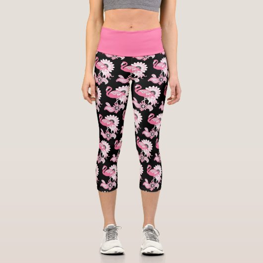 ブラックモダンペイズリーピンクフラミンゴカプリレギンス カプリレギンス (正面)
