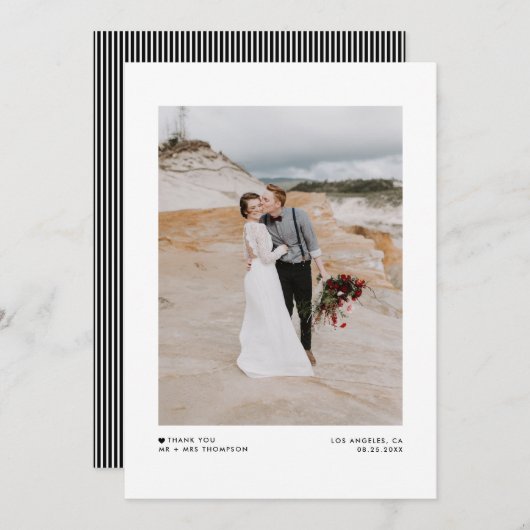 ブラックモダンミニマルタイポグラフィ結婚写真 サンキューカード (正面/裏面)
