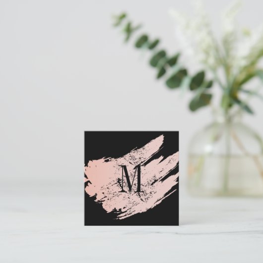 ブラックモダン/ピンクブラシ仕上げミニマル版モノグラム スクエア名刺 (スタンド正面)