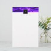 ブラックモノグラム抽象芸術ゲードダークパープルアゲート 便箋 (スタンド正面)