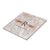 ブラックモノグラム&名前，ホワイト&バラ金ゴールド大理石 タイル (側面)