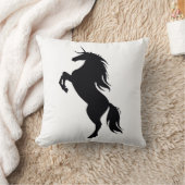 ブラックユニコーンシルエット装飾用クッション クッション (ブランケット)