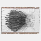 ブラックライオン〔雄ジカの〕枝角クラウンとモノグラム スローブランケット (正面)