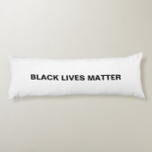 ブラックライフズマターホワイトとブラック文字ミニマリスト ボディピロー (裏面)