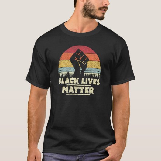 ブラックライフズ物質デザイン。BLM、レトロ Tシャツ (正面)