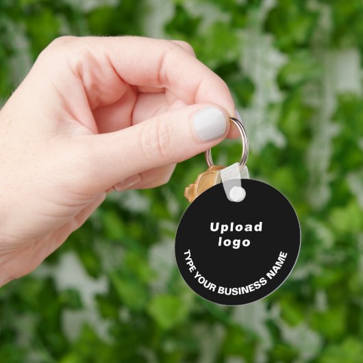 ブラックラウンドアルミニウムに会社名とロゴ キーホルダー (手)