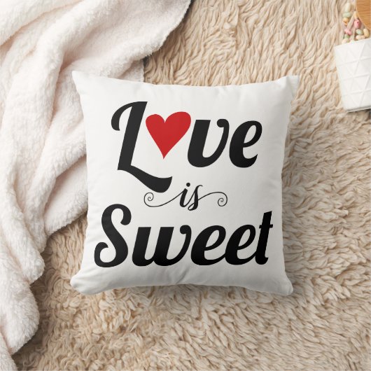ブラックラブズスウィートはっきりしたタイポグラフィと赤いハート クッション (ブランケット)