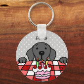 ブラックラブラドールウオッチンユーケーキ キーホルダー (正面)