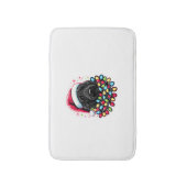 ブラックラブラドールクリスマスツリークリスマスライツドゥードル バスマット (正面縦)