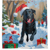 ブラックラブラドールクリスマスフェスティバルスノーシーン シャワーカーテン (正面)