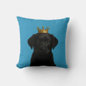 ブラックラブラドールパピーイン金ゴールドクラウンかわいい クッション (正面)