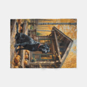 ブラックラブラドールリトリエバーログキャビン秋 フリースブランケット (正面(横))