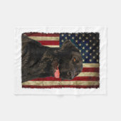 ブラックラブラドールTシャツギフトUSAフラグラボ所有者Duc フリースブランケット (正面(横))