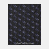 ブラックラボの子犬 ロージー プードル 犬  フリースブランケット (正面)